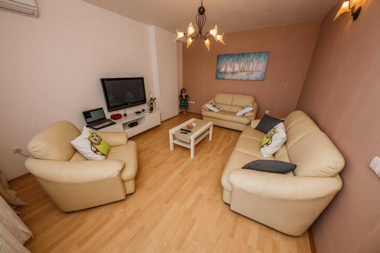Apartman Lucija Kaštela Exteriör bild