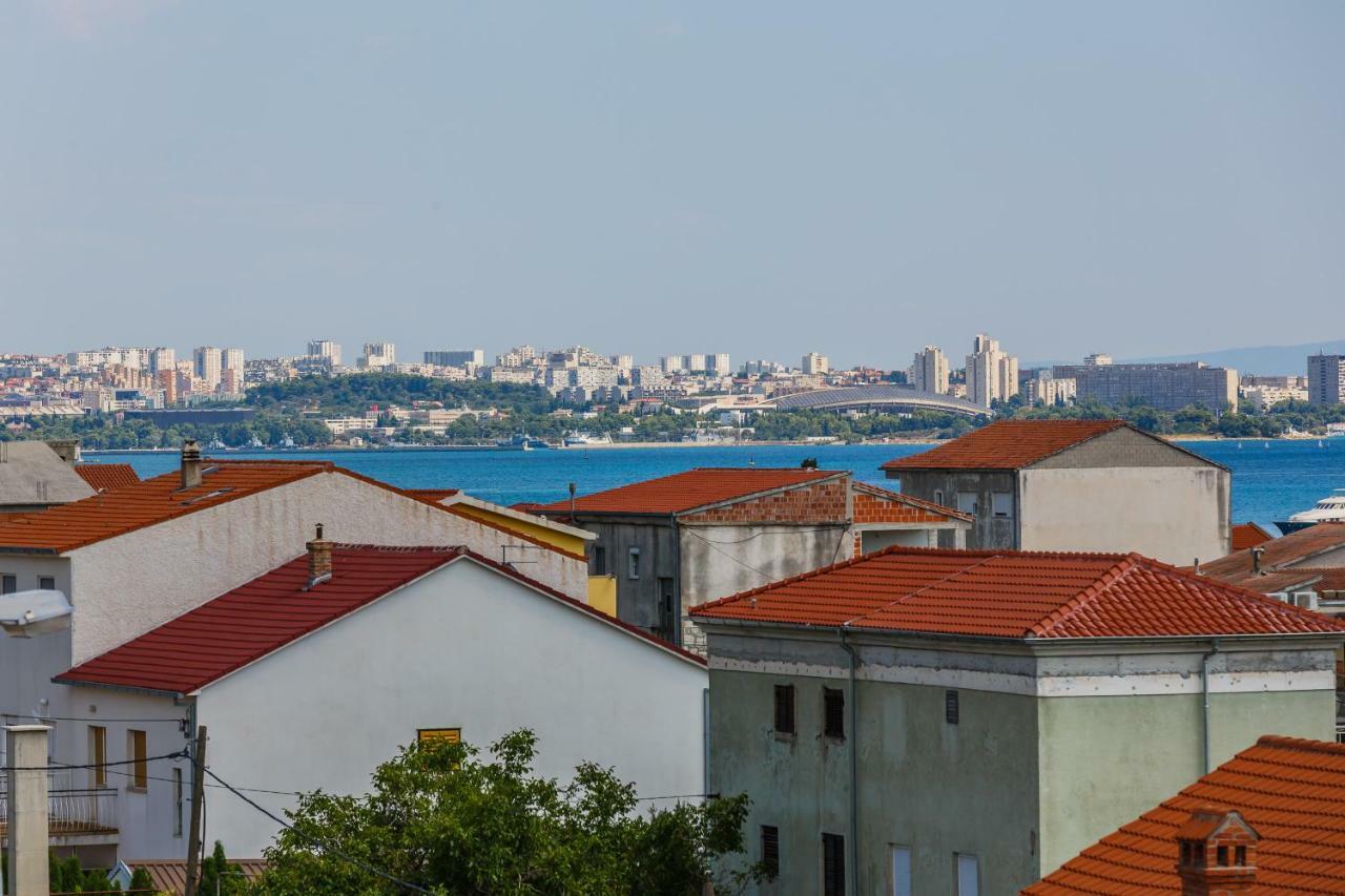 Apartman Lucija Kaštela Exteriör bild